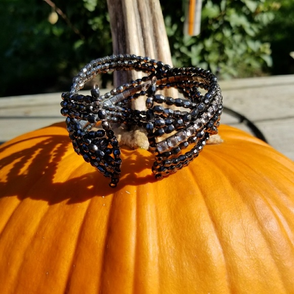 Cute wrap style bracelet - Picture 4 of 4
